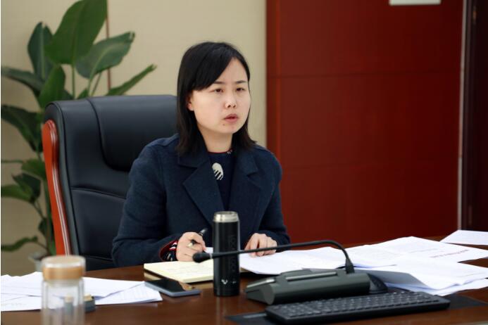 会议由党组书记,院长刘蕾主持并讲话.全体院领导和部门负责人参加.